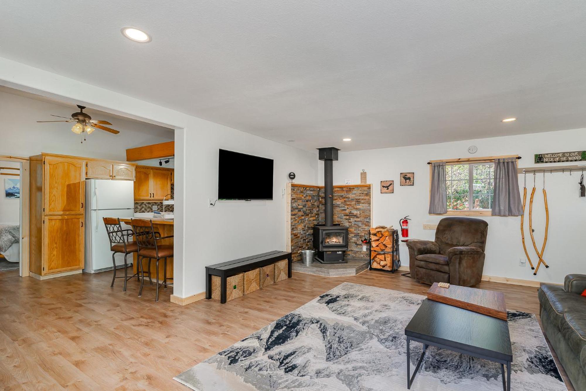 Bear'S Den Hideaway With Hot Tub Villa Ashford Bagian luar foto