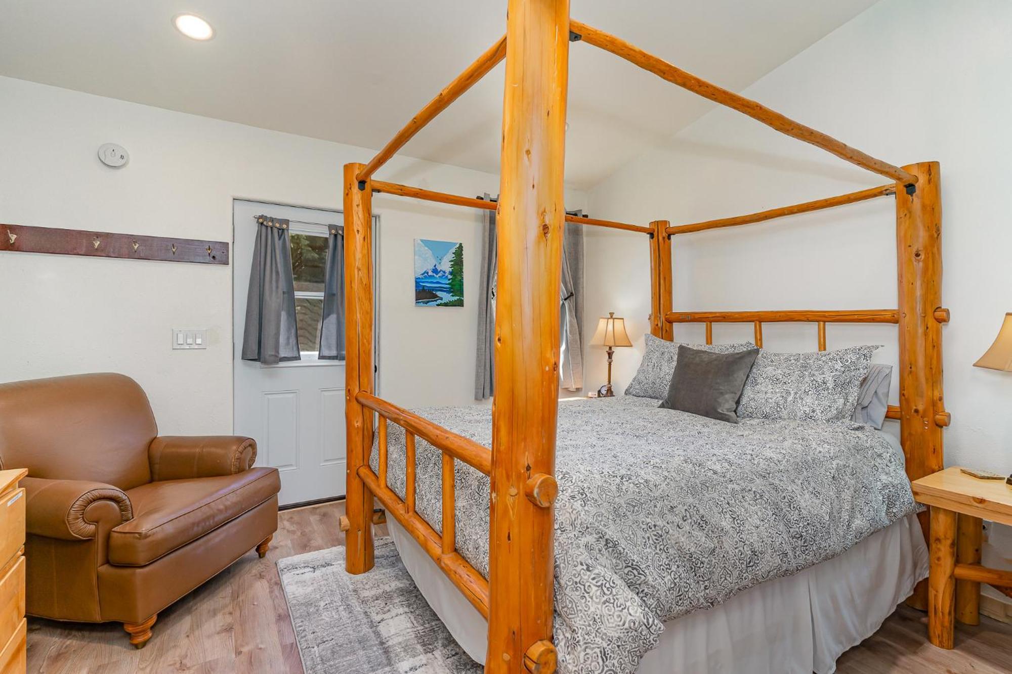 Bear'S Den Hideaway With Hot Tub Villa Ashford Bagian luar foto