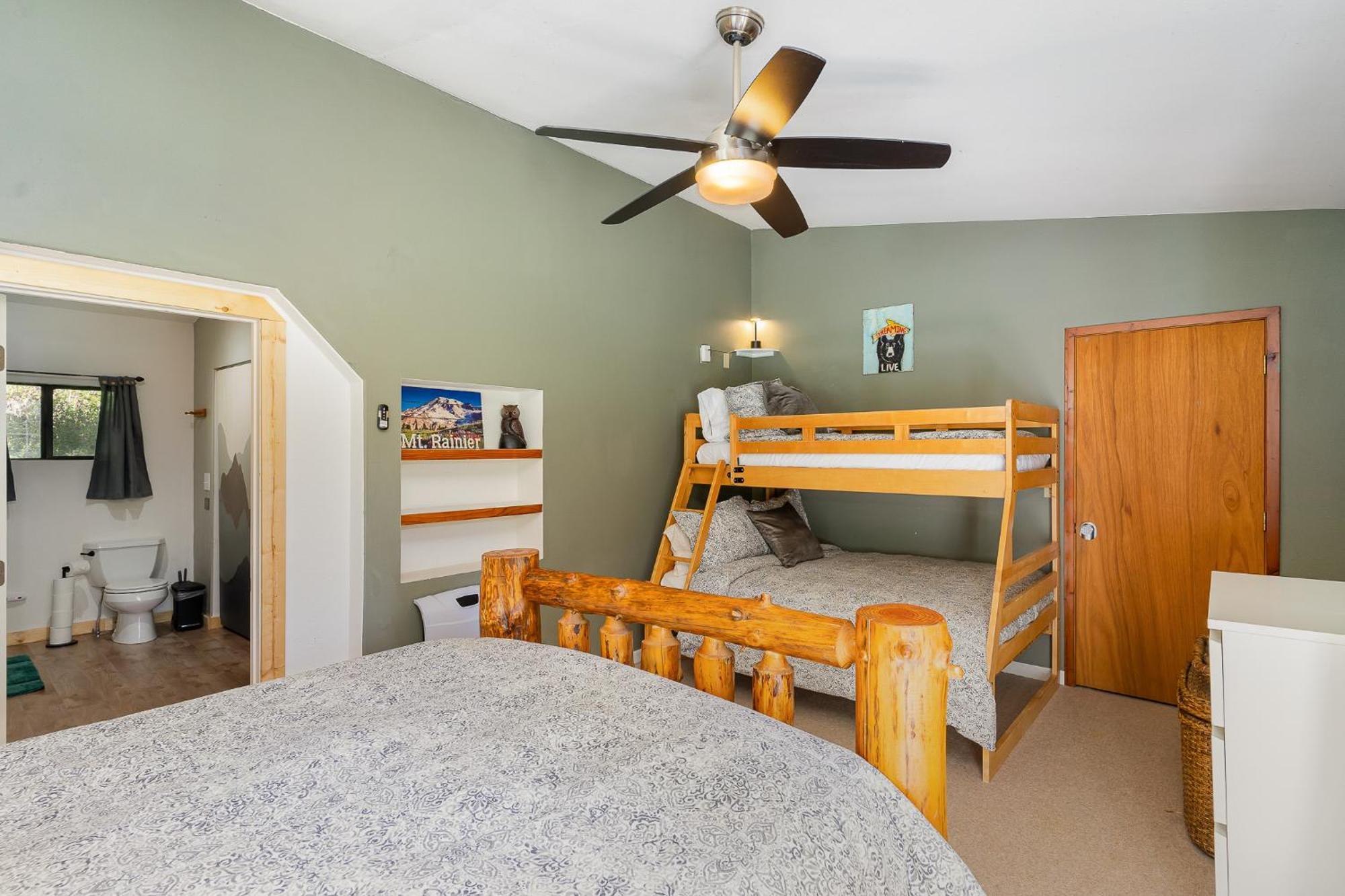 Bear'S Den Hideaway With Hot Tub Villa Ashford Bagian luar foto